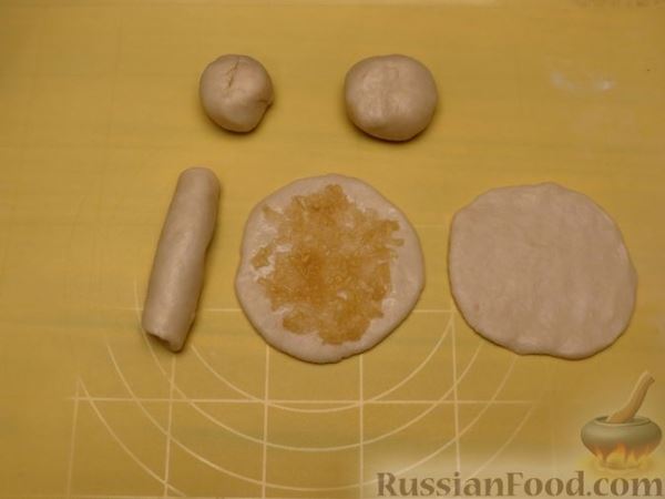 Песочные рулетики на кефире и сливочном масле с яблоками (без яиц)