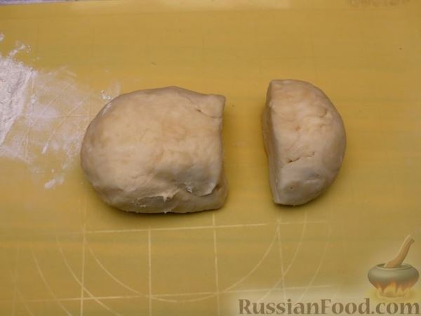Пирог из песочного теста с отварным мясом и яйцами